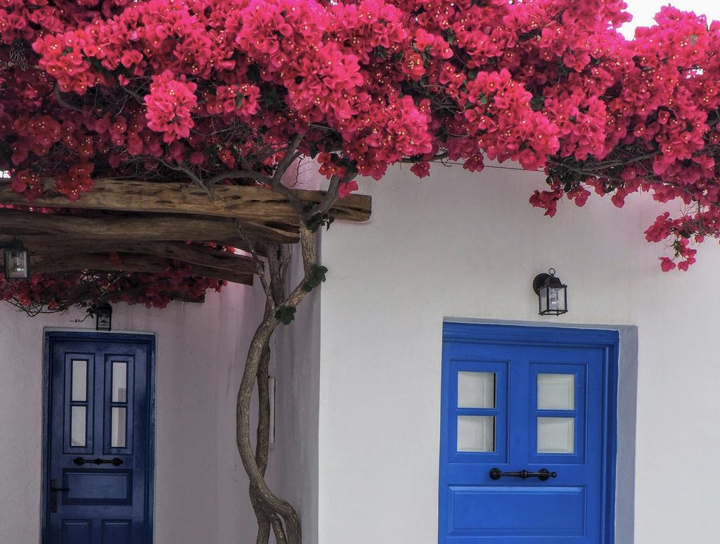 House keys and conveyancing paperwork